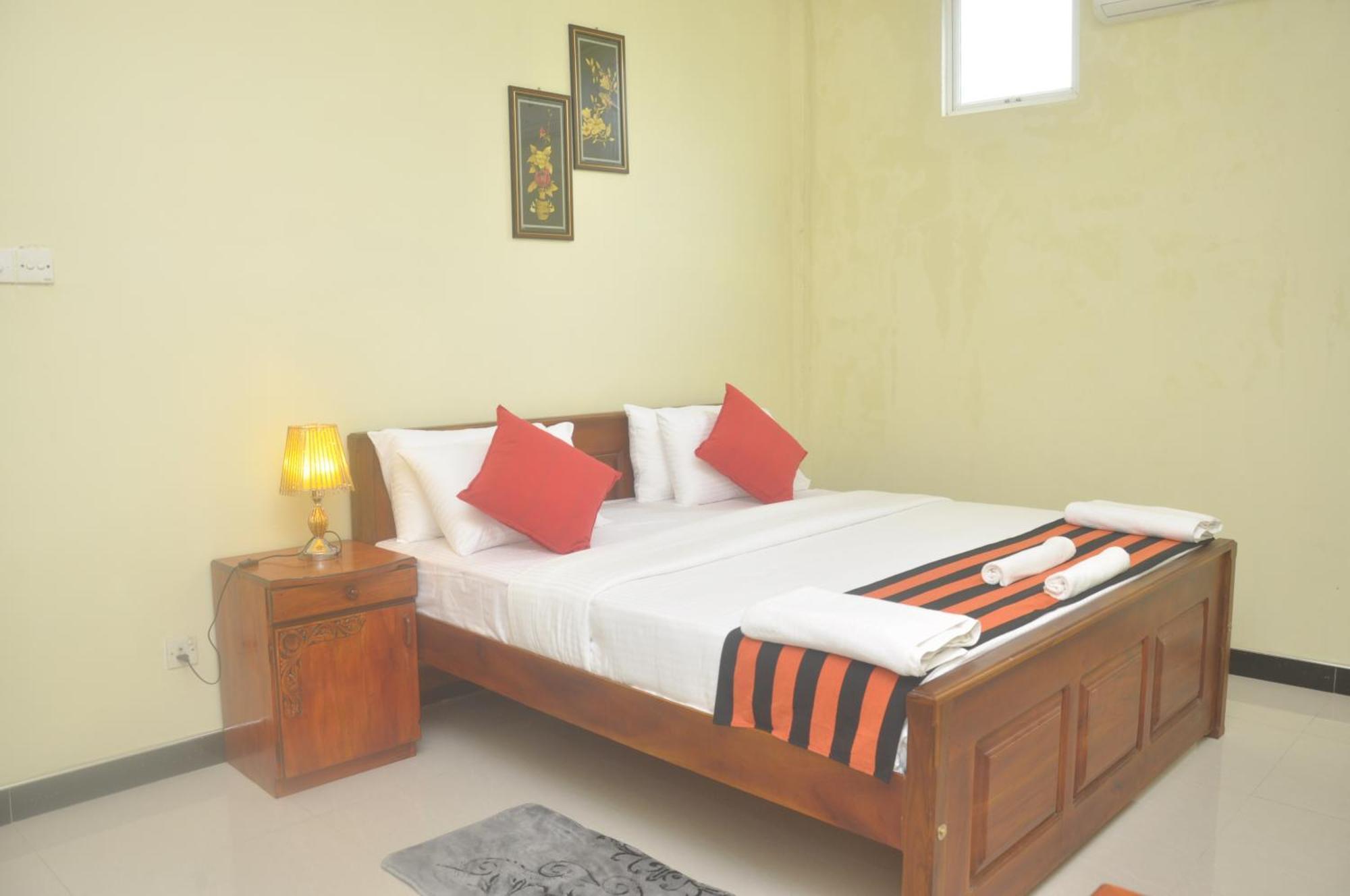 The Max Villa Negombo Eksteriør bilde