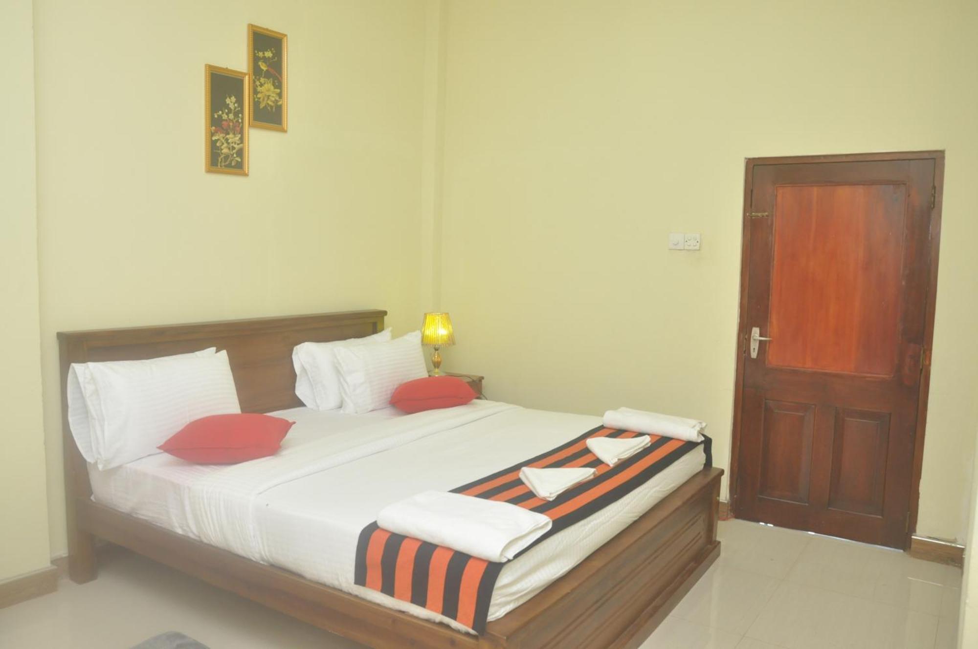 The Max Villa Negombo Eksteriør bilde