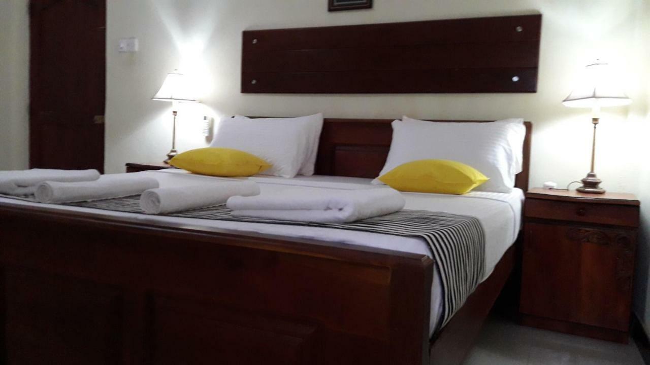 The Max Villa Negombo Eksteriør bilde